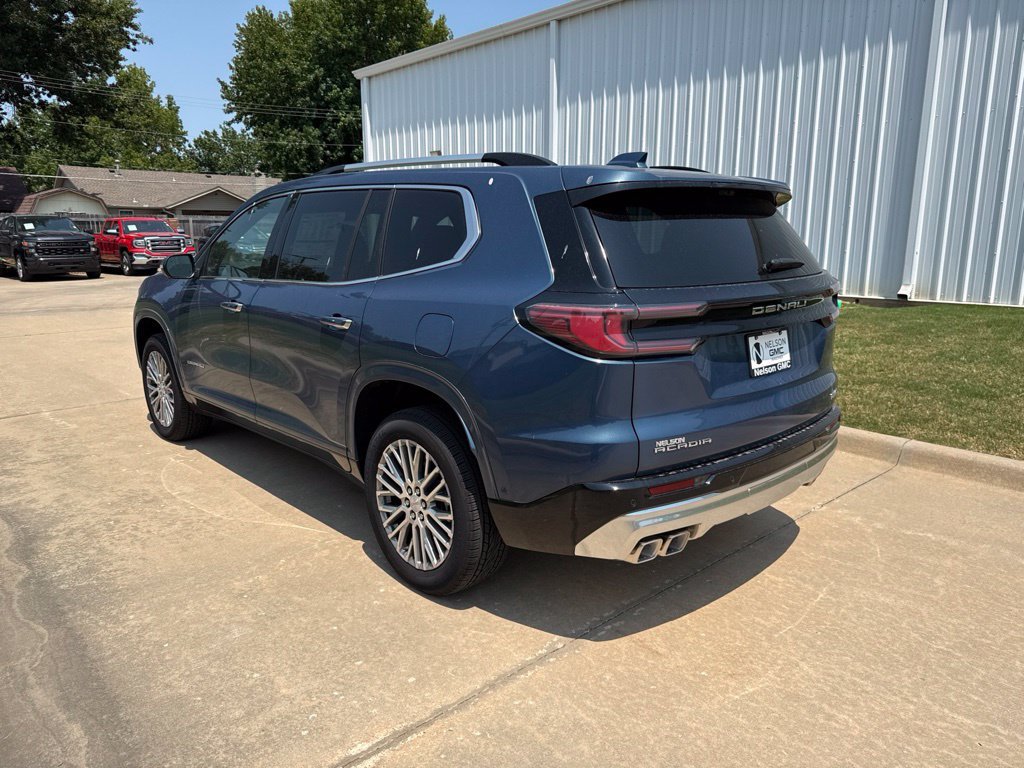 2026 GMC Acadia Denali - Photo 3