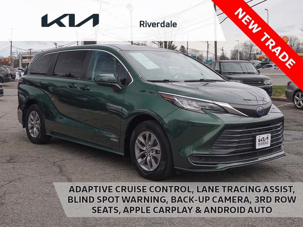 2021 Toyota Sienna LE