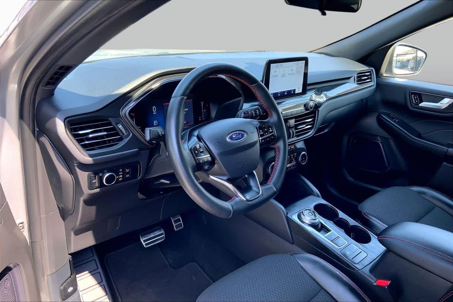 2024 Ford Escape ST-Line - Photo 16