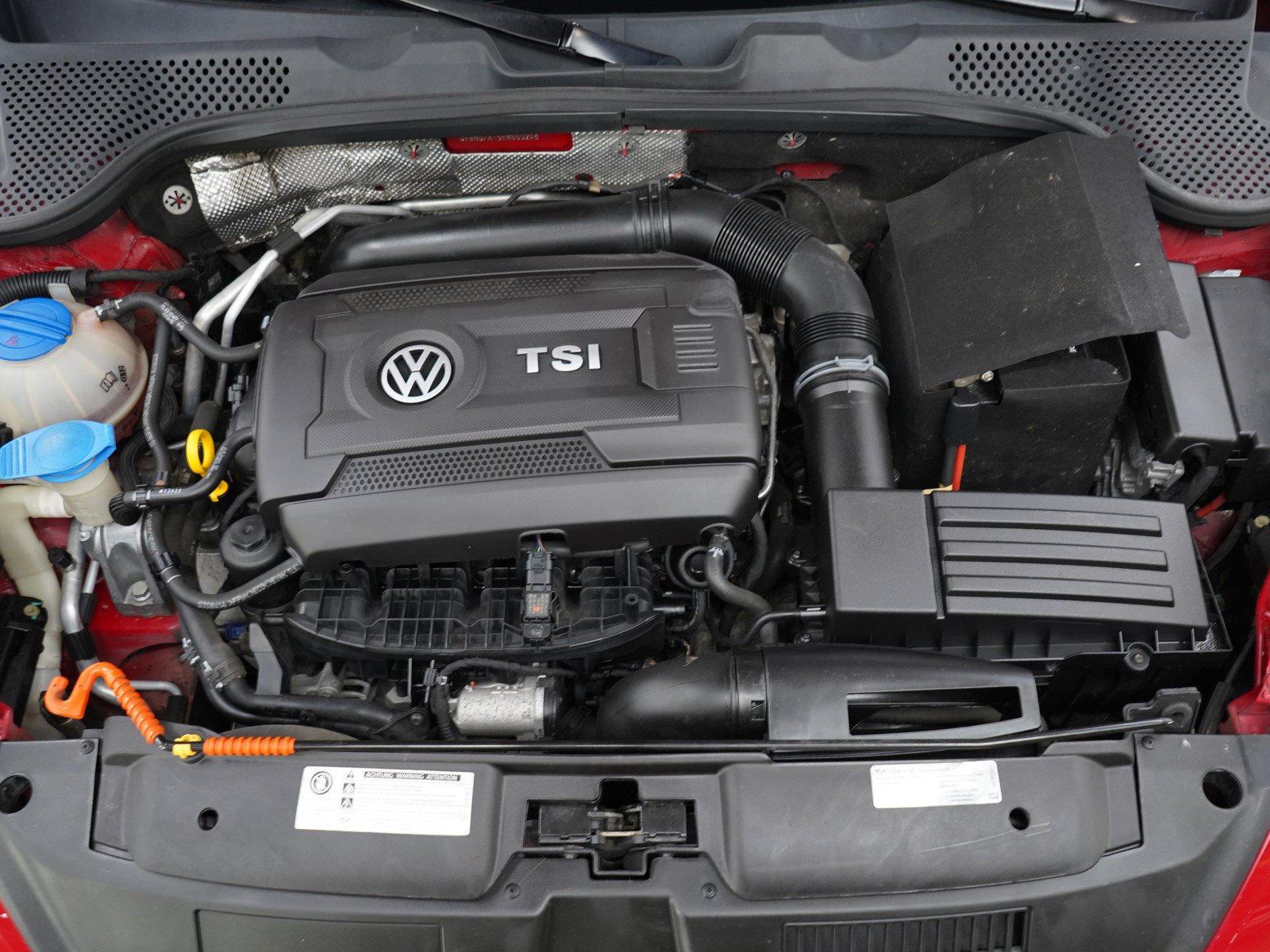 Used 2014 Tornado Red Volkswagen 1.8T image 24