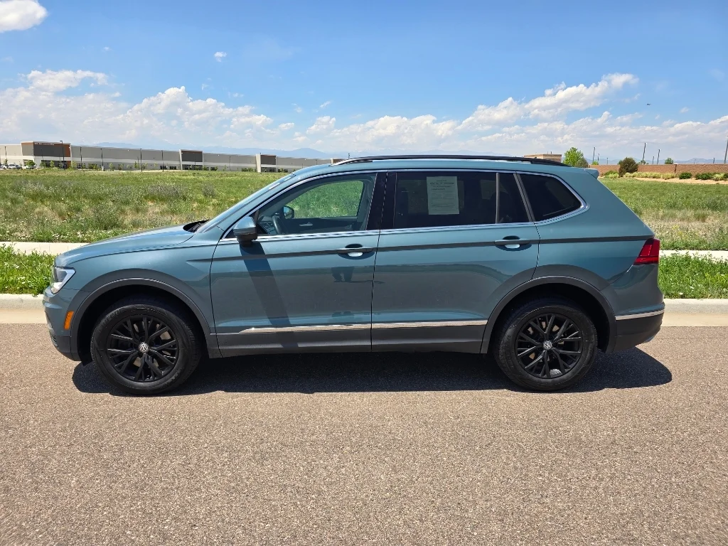 Used 2020 Stone Blue Metallic Volkswagen SE image 2