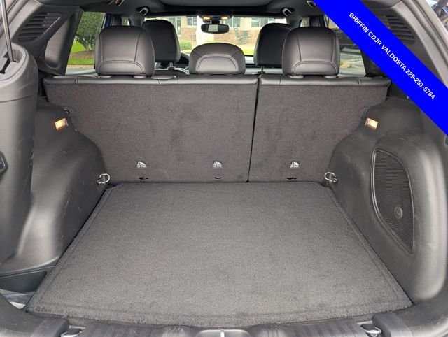 Used 2025 Blue Jeep Latitude image 13