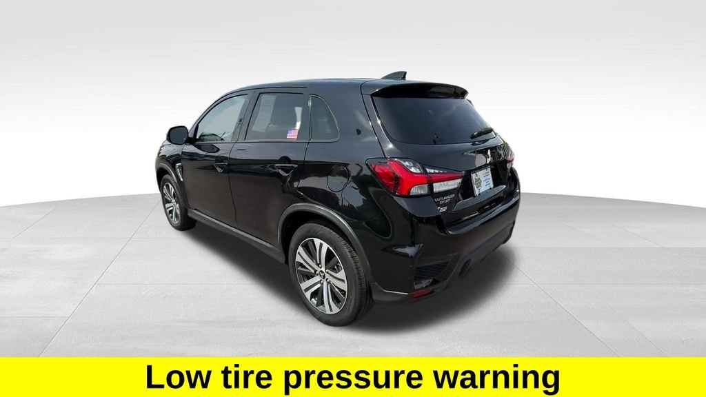 Used 2025 Black Mitsubishi 2.0 SE image 4