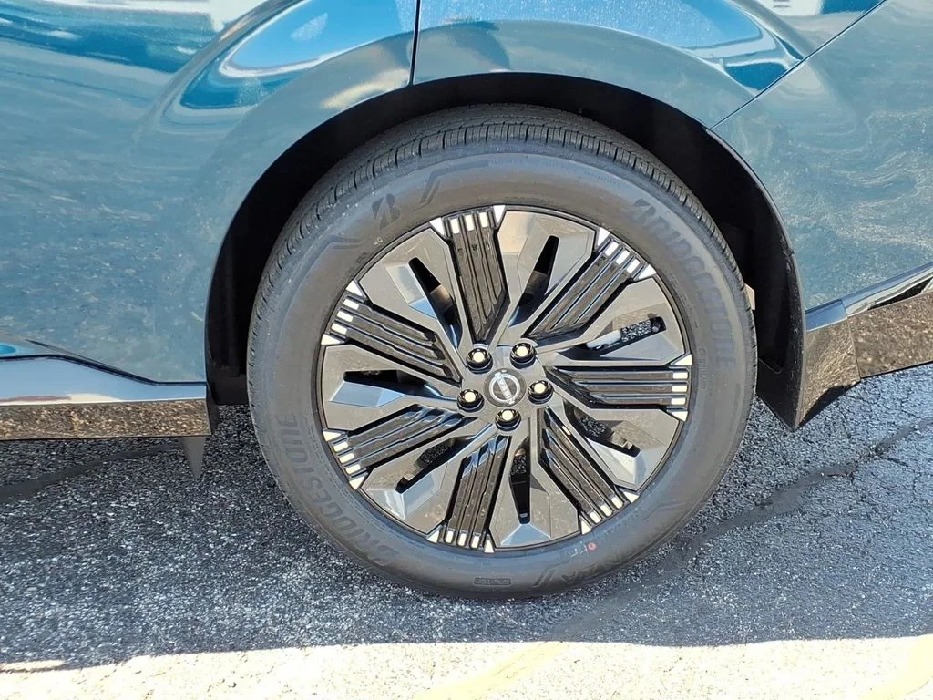 New 2026 Aurora Blue Pearl Metallic / Super Black Two-tone Nissan Platinum image 25