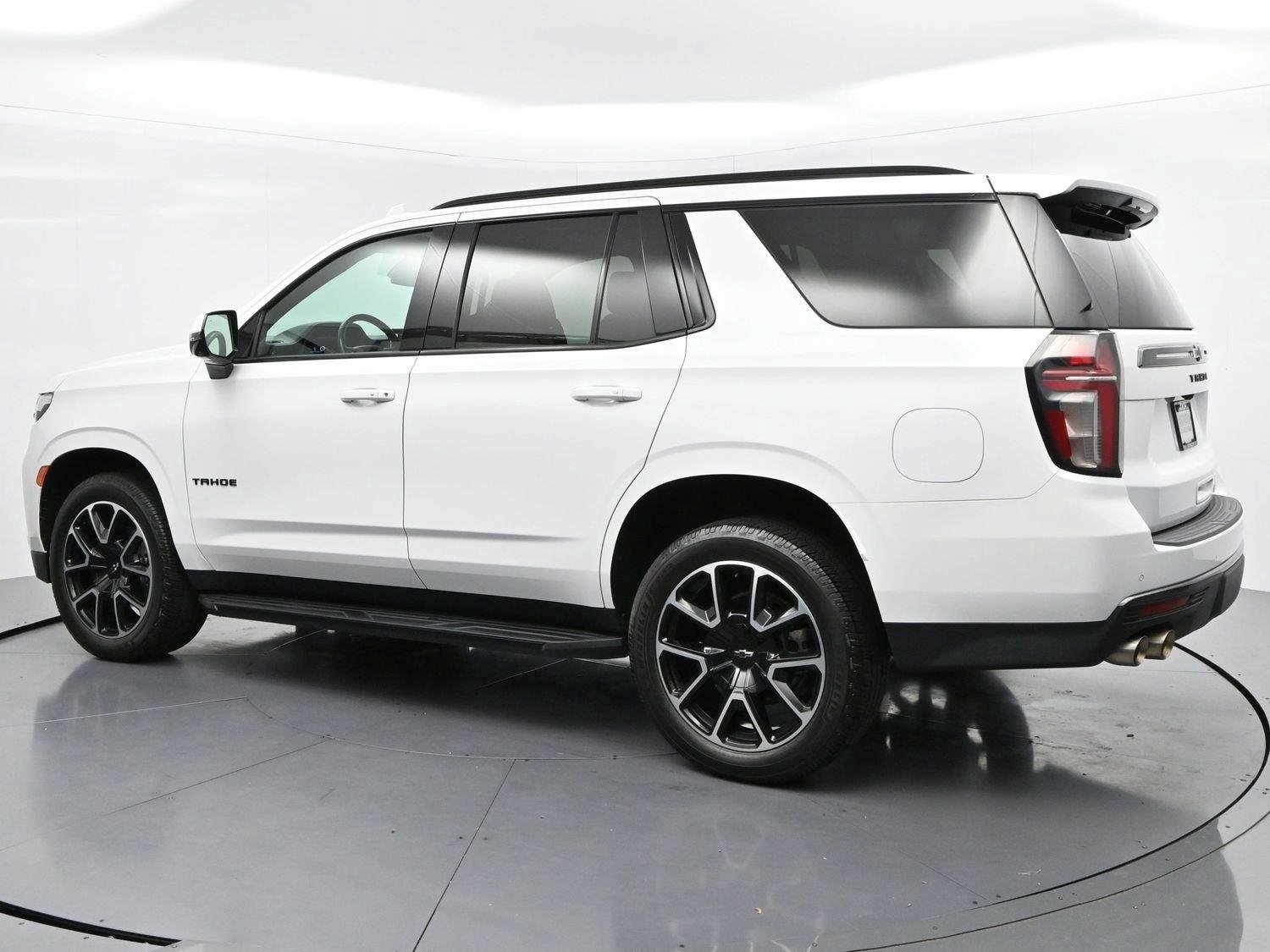 Used 2022 Summit White Chevrolet RST image 5