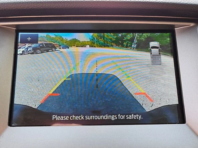 Used 2022 White Ford XLT image 25