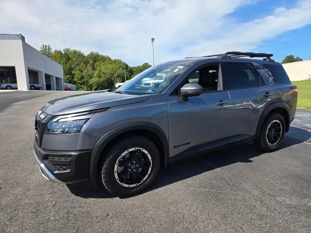 Used 2025 Gray Nissan Rock Creek image 3