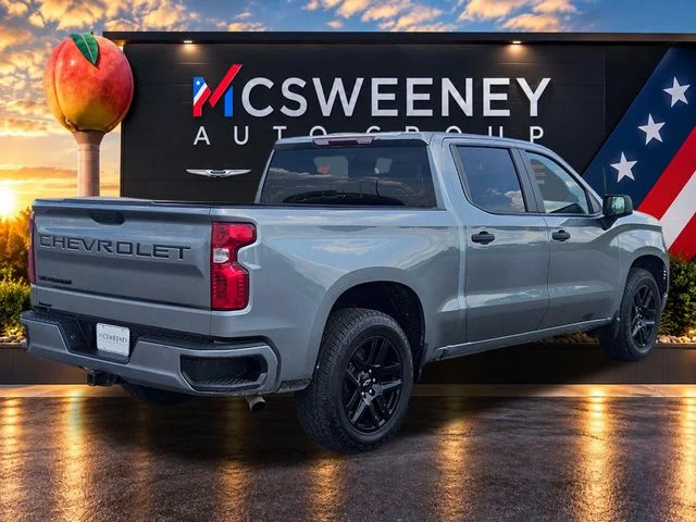 Used 2023 Gray Chevrolet Custom image 5