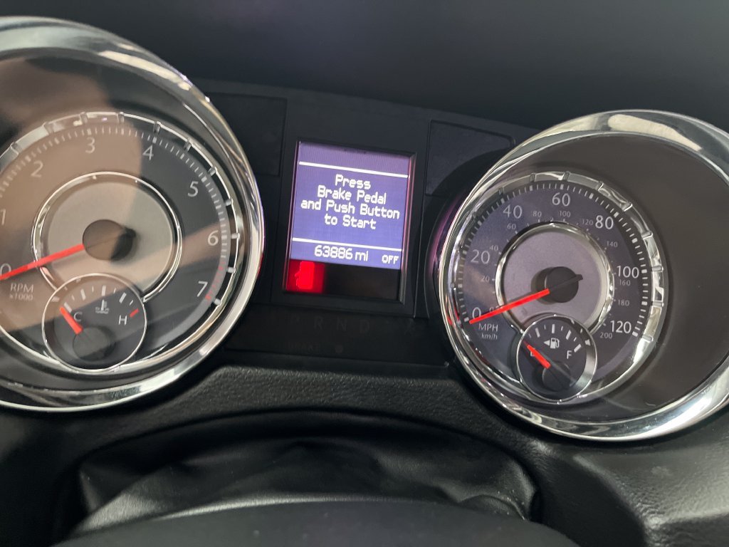Used 2014 Gray Chrysler Touring-L image 17