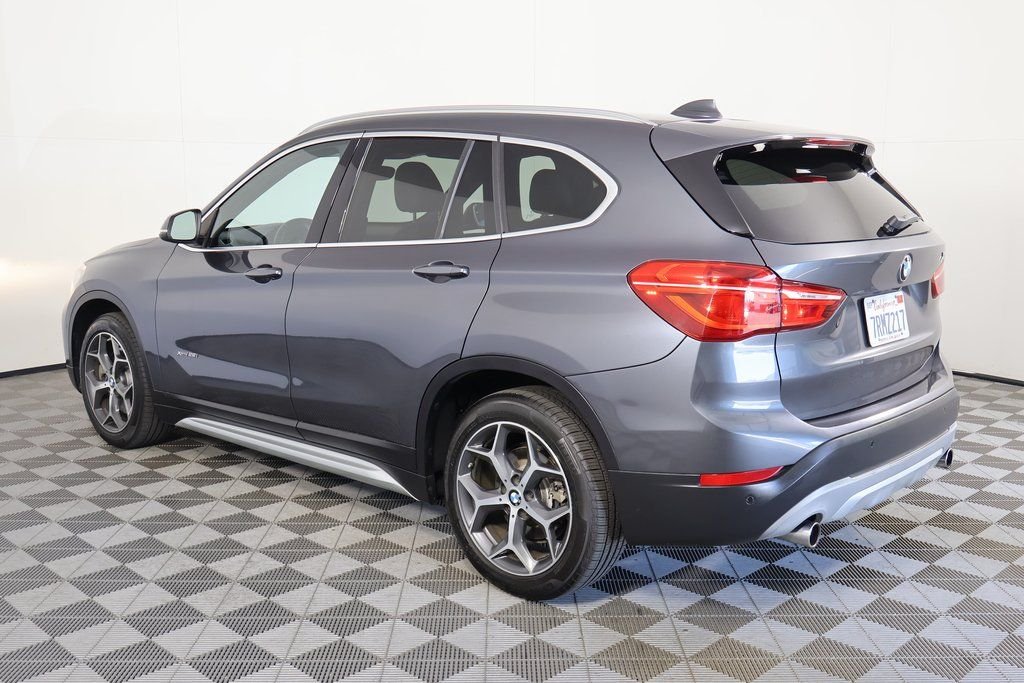 Used 2017 Mineral Gray Metallic BMW xDrive28i image 5