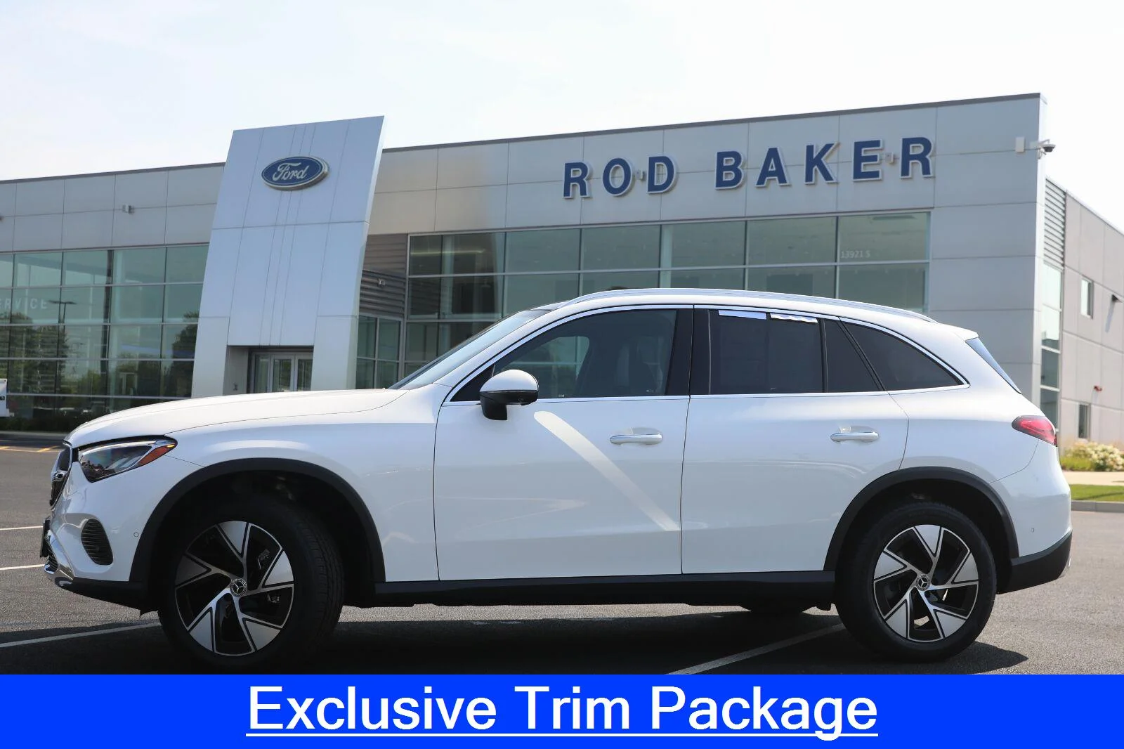 Used 2023 Polar White Mercedes-Benz GLC 300 image 6