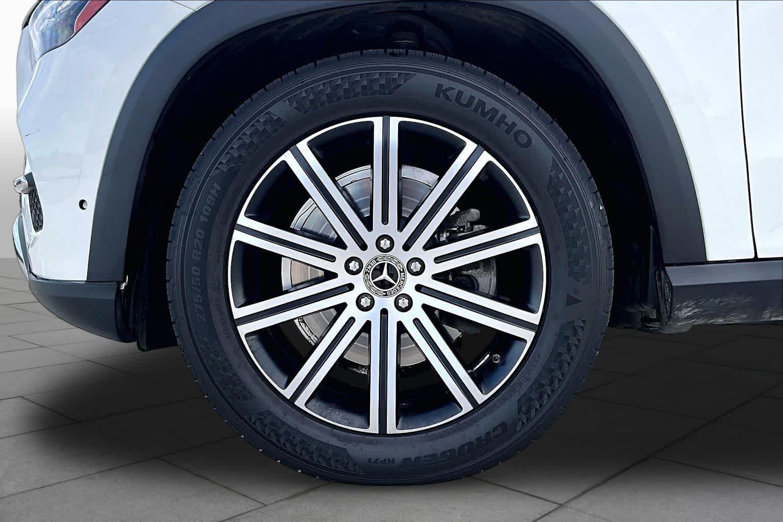 Used 2025 Polar White Mercedes-Benz GLE 350 image 11
