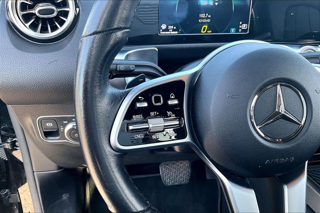 Used 2021 Black Mercedes-Benz GLB 250 image 20
