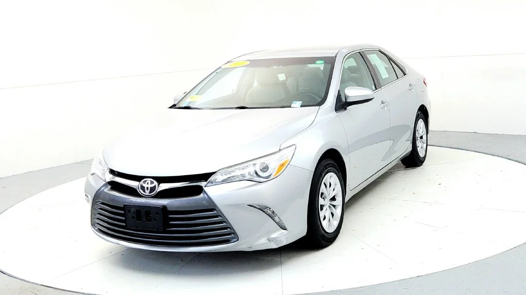 Used 2015 Toyota Camry LE with VIN 4T4BF1FKXFR507478 for sale in Woburn, MA