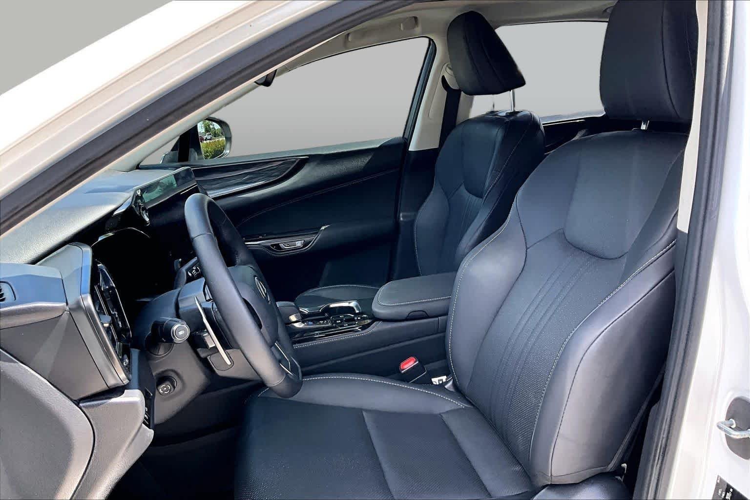 Used 2024 Eminent White Pearl Lexus Premium image 8