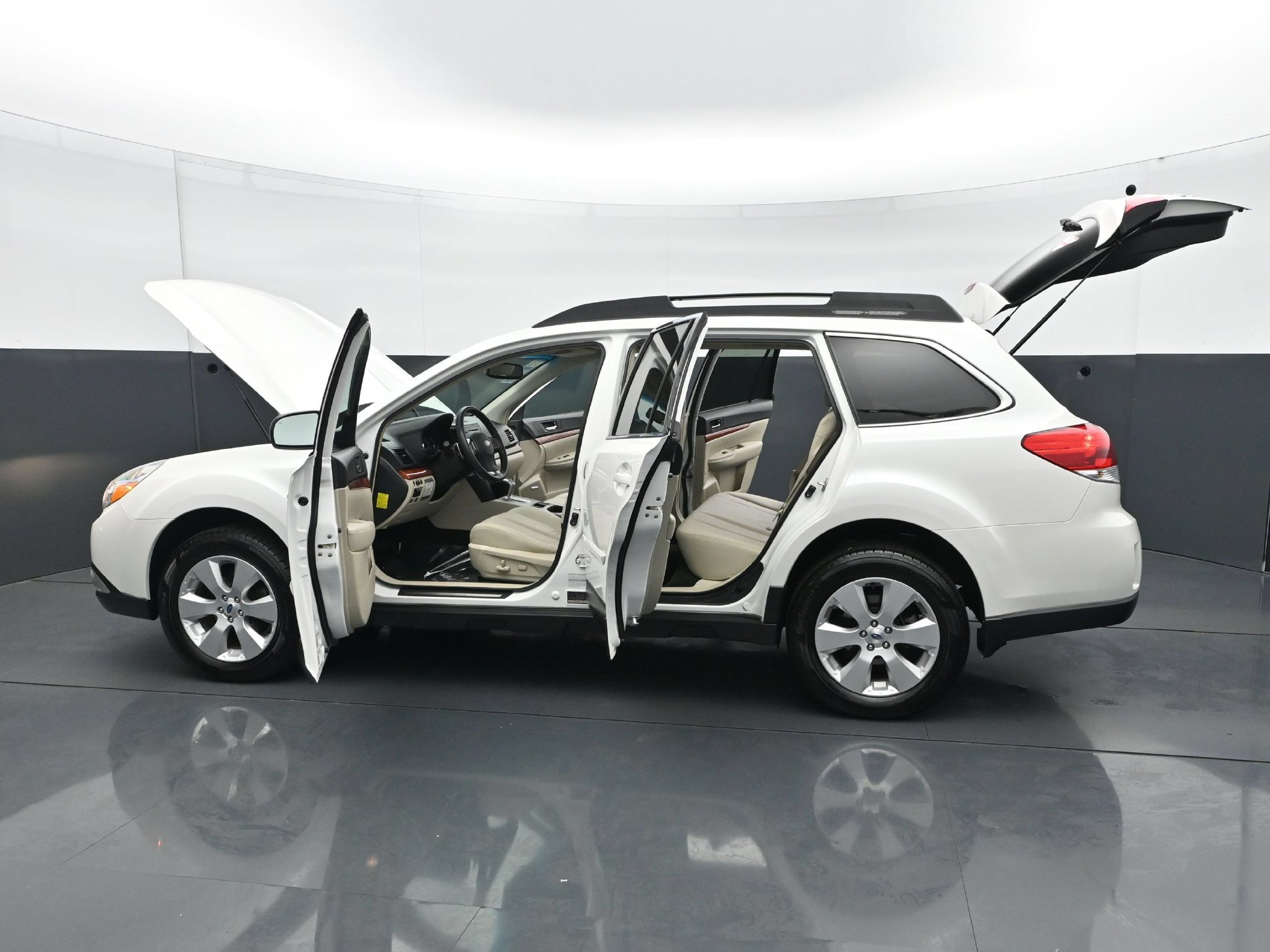 Used 2012 Satin White Pearl Subaru 2.5i image 31