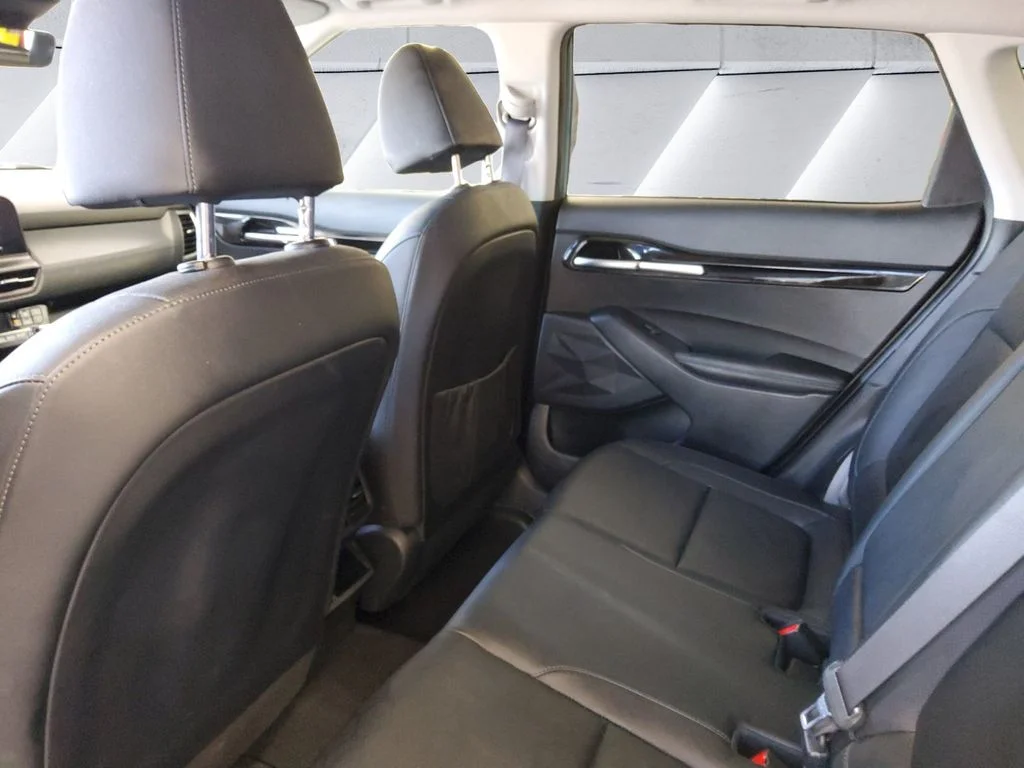 Certified Used 2024 Blue Kia SX image 18