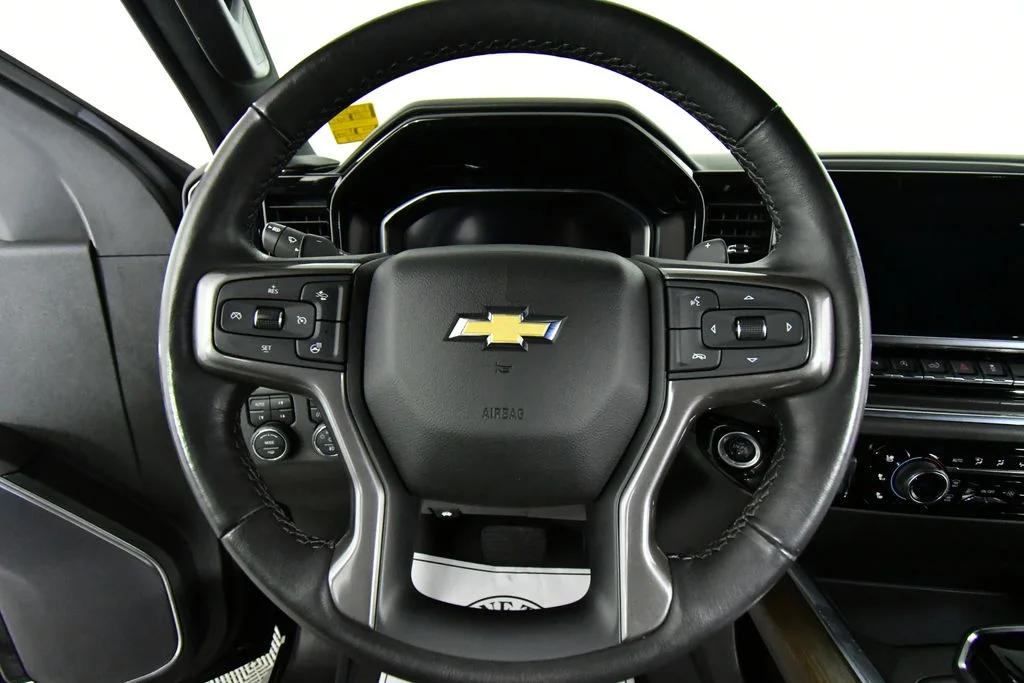 Used 2023 Black Chevrolet High Country image 2