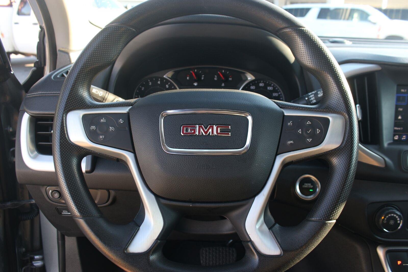 Used 2024 Sterling Metallic GMC SLE image 19