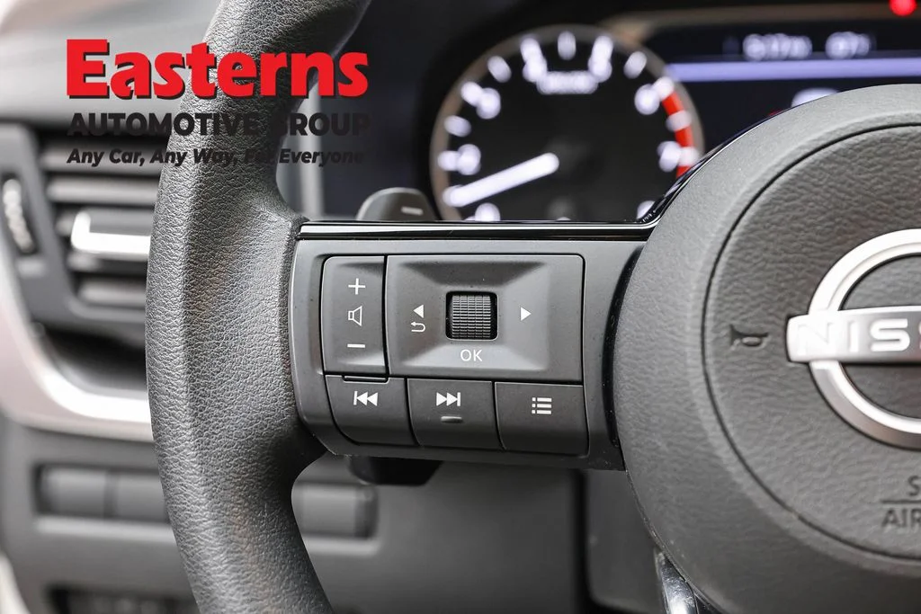 Used 2023 White Nissan SV image 14
