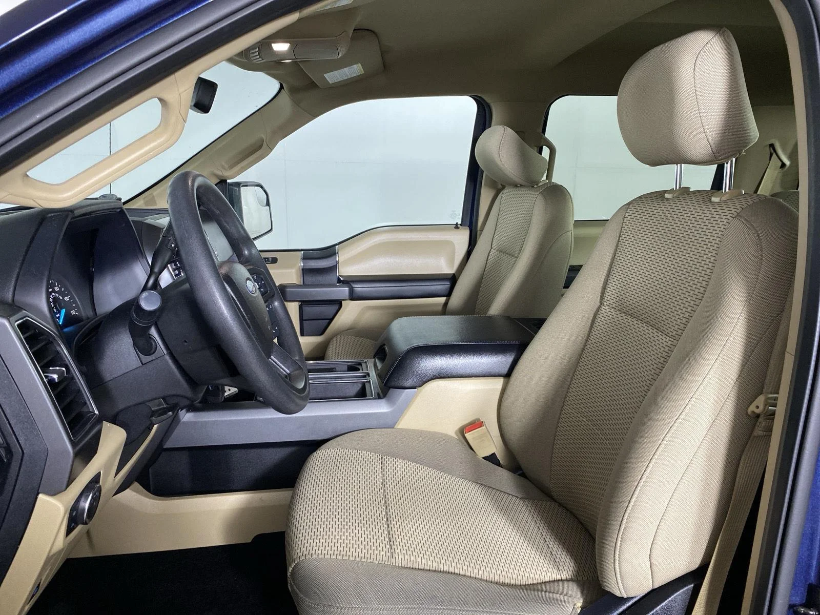 Used 2018 Blue Jeans Ford XLT image 19