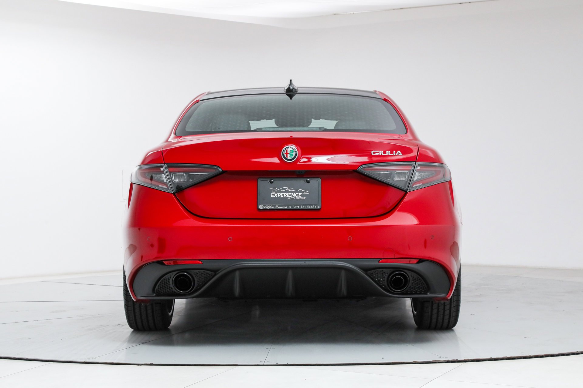 2026 Alfa Romeo Giulia Base - Photo 4