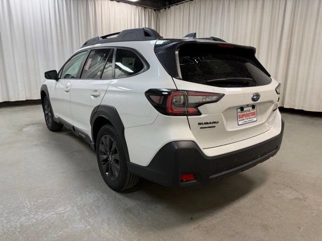 Used 2025 Crystal White Pearl Subaru Onyx Edition image 8