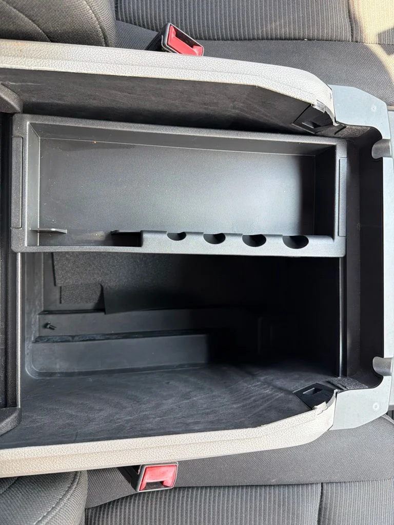 Used 2018 Gray Ford XL image 38