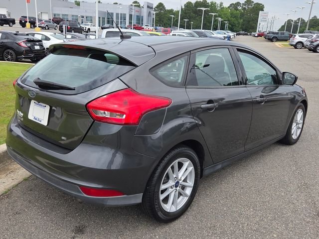 Used 2018 Gray Ford SE image 11