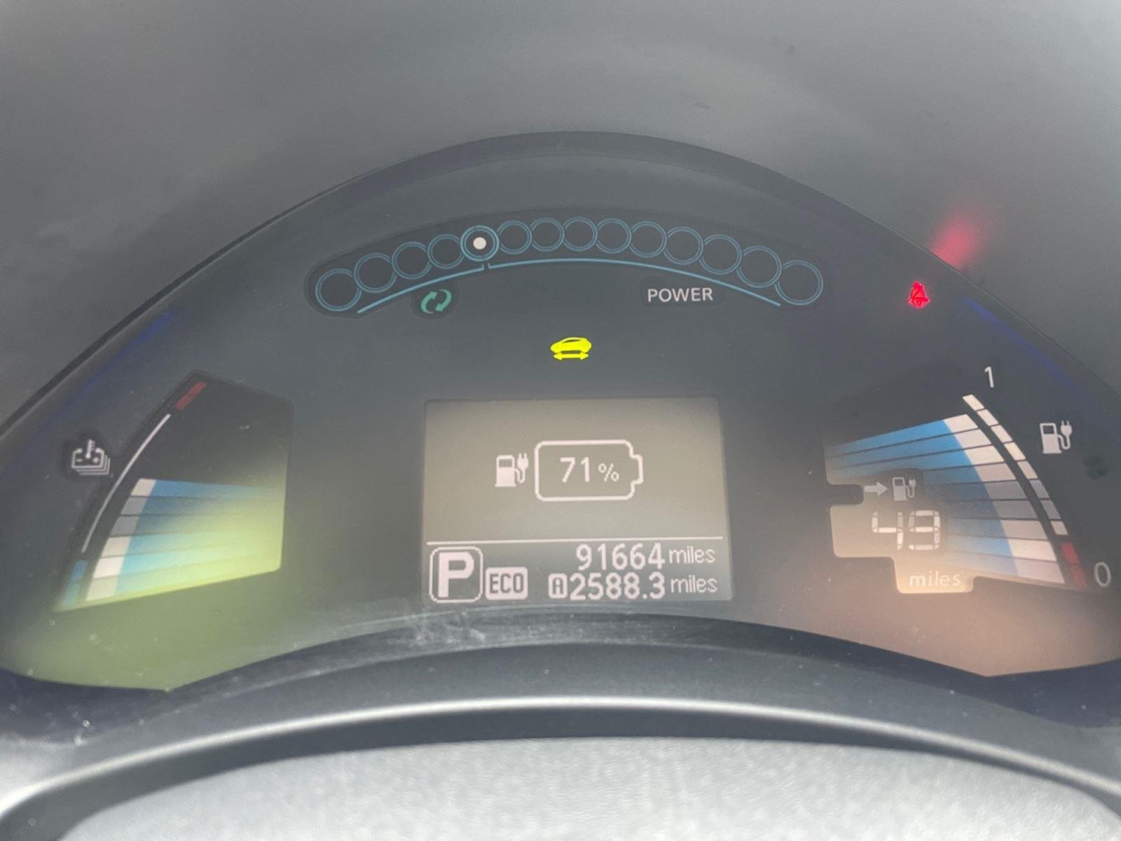 Used 2016 Pearl White Nissan S image 19