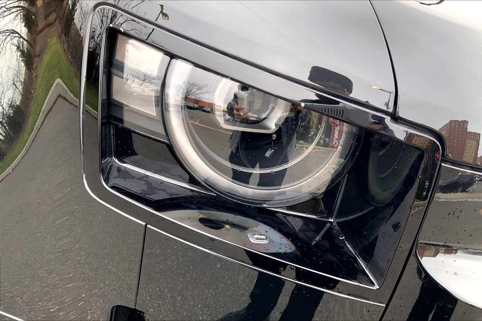 New 2026 Santorini Black Land Rover V8 image 13