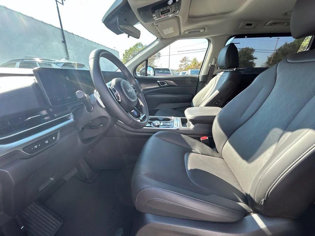 Used 2026  Kia  image 12