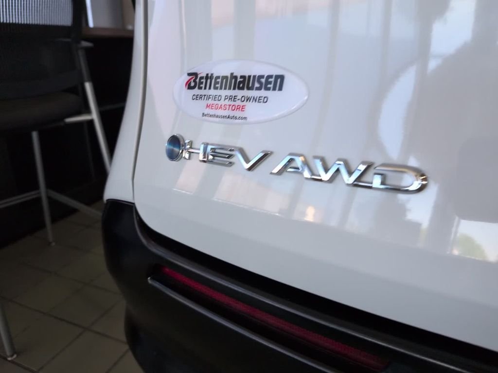 Used 2025 White Toyota LE image 11