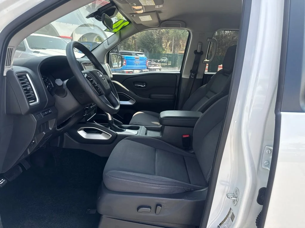2024 Nissan Frontier SV - Photo 9