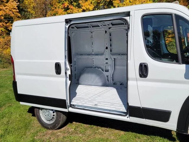 New 2025 Bright White Clear-Coat Exterior Paint RAM Tradesman image 8