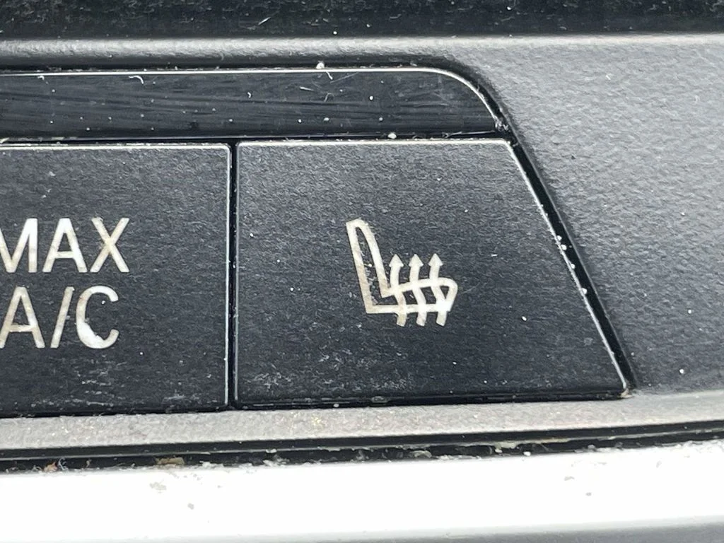Certified Used 2019 Black BMW xDrive40i image 19