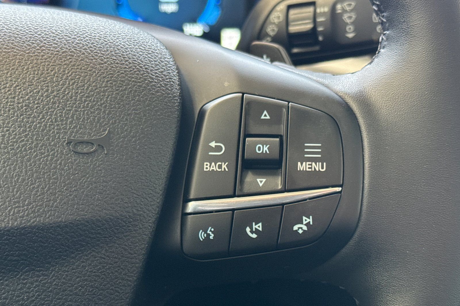 Used 2025 White Ford Badlands image 32