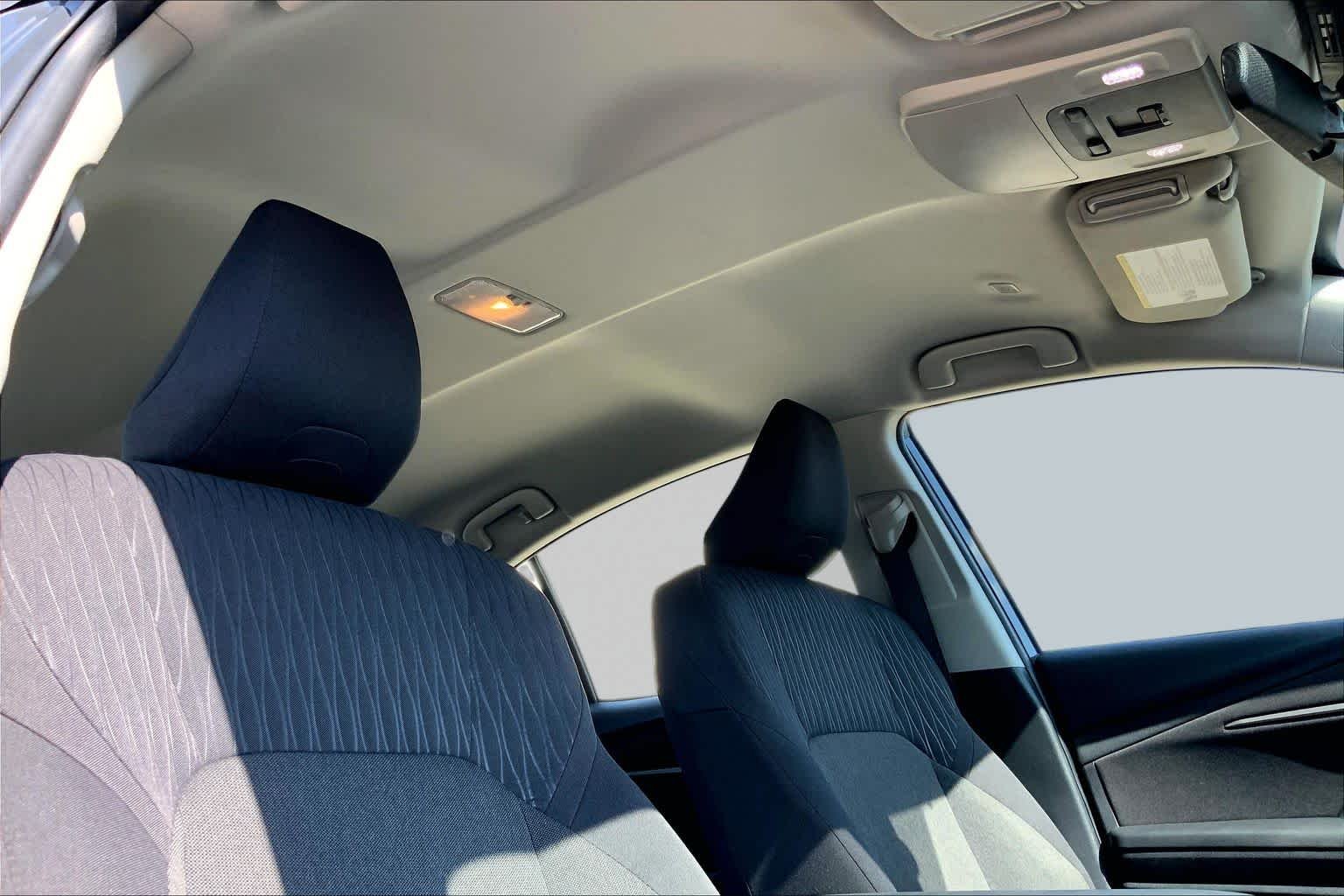 Used 2025 Underground Toyota LE image 14