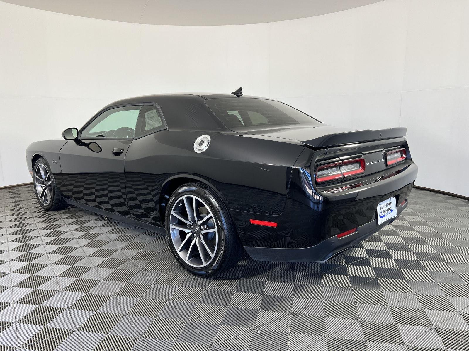 Used 2023 Pitch Black Clearcoat Dodge R/T image 26