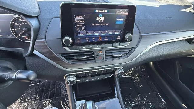 2023 Nissan Altima SV - Photo 15
