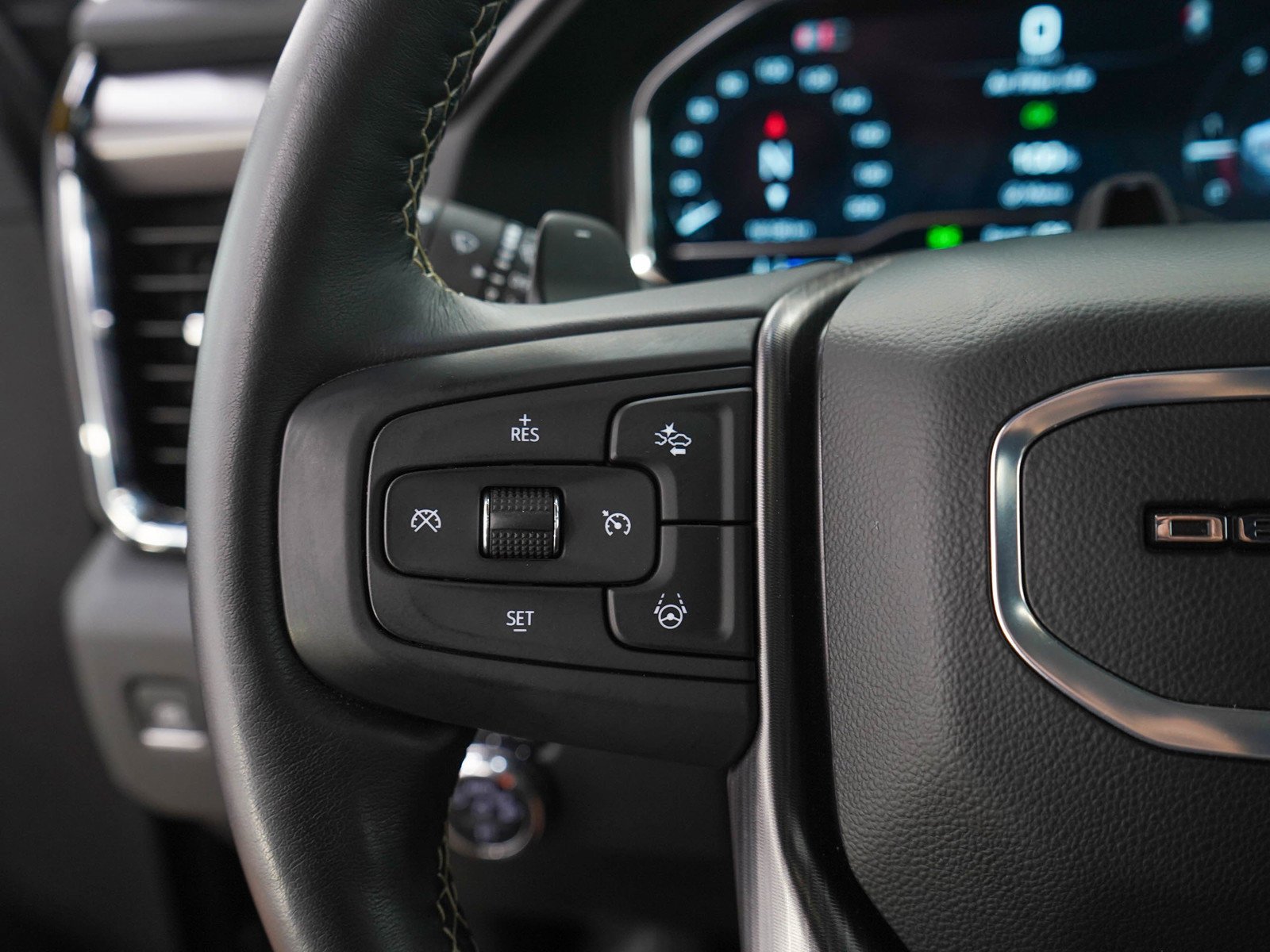 Used 2025 Black GMC Denali Ultimate image 28