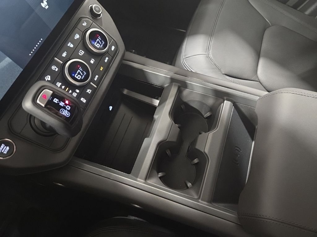 New 2026 Santorini Black Land Rover S image 13