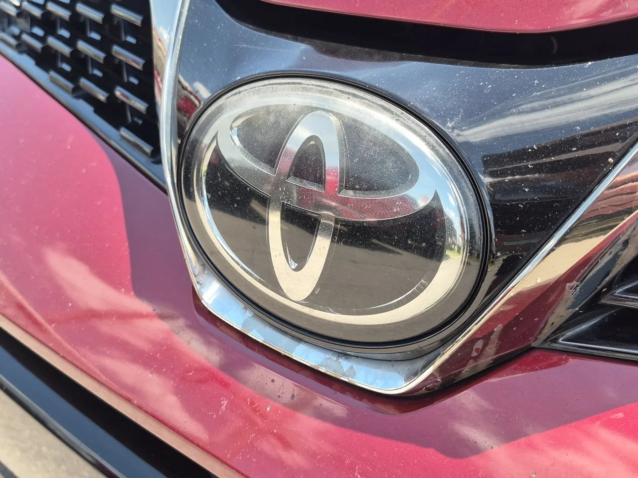 Used 2019 Red Toyota SE image 32