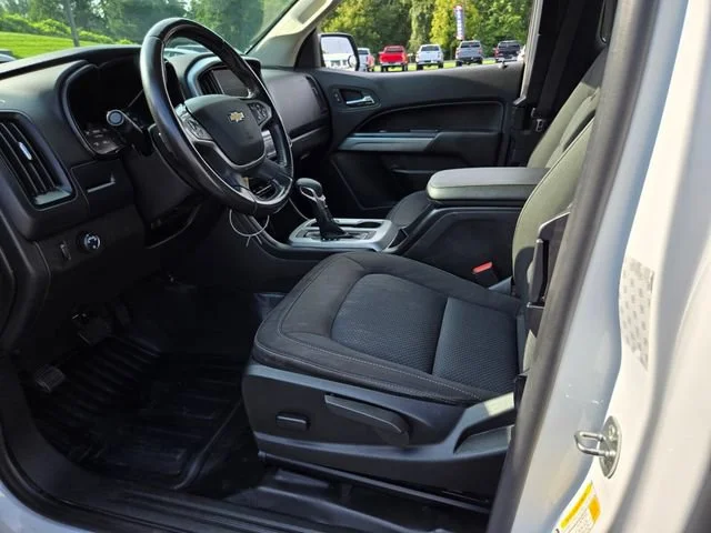 Used 2022 Summit White Chevrolet LT image 10
