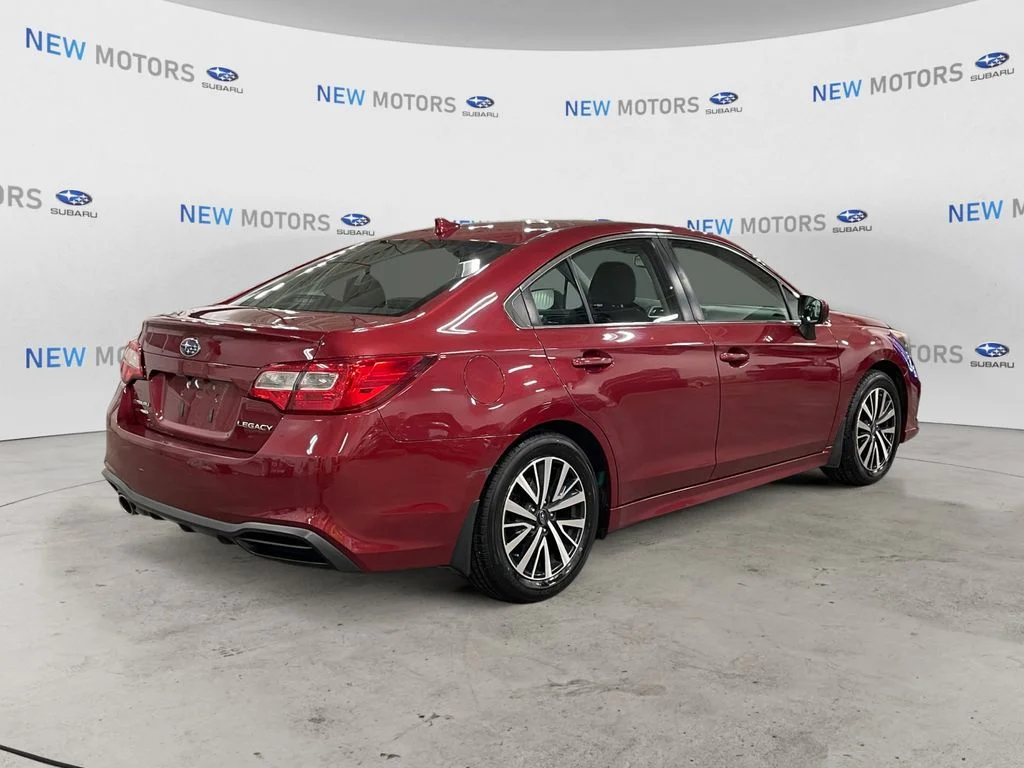 Used 2018 Crimson Red Pearl Subaru 2.5i image 5