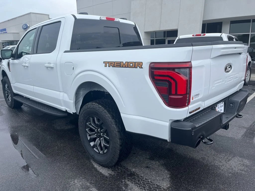 New 2025 Oxford White Ford Tremor® image 3