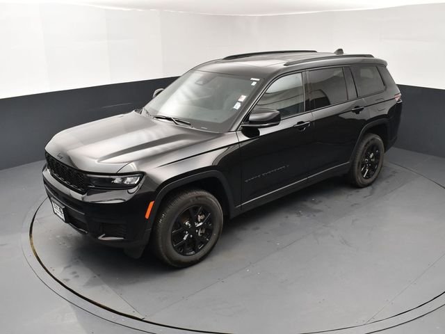 Used 2024 Black Jeep Altitude X image 15