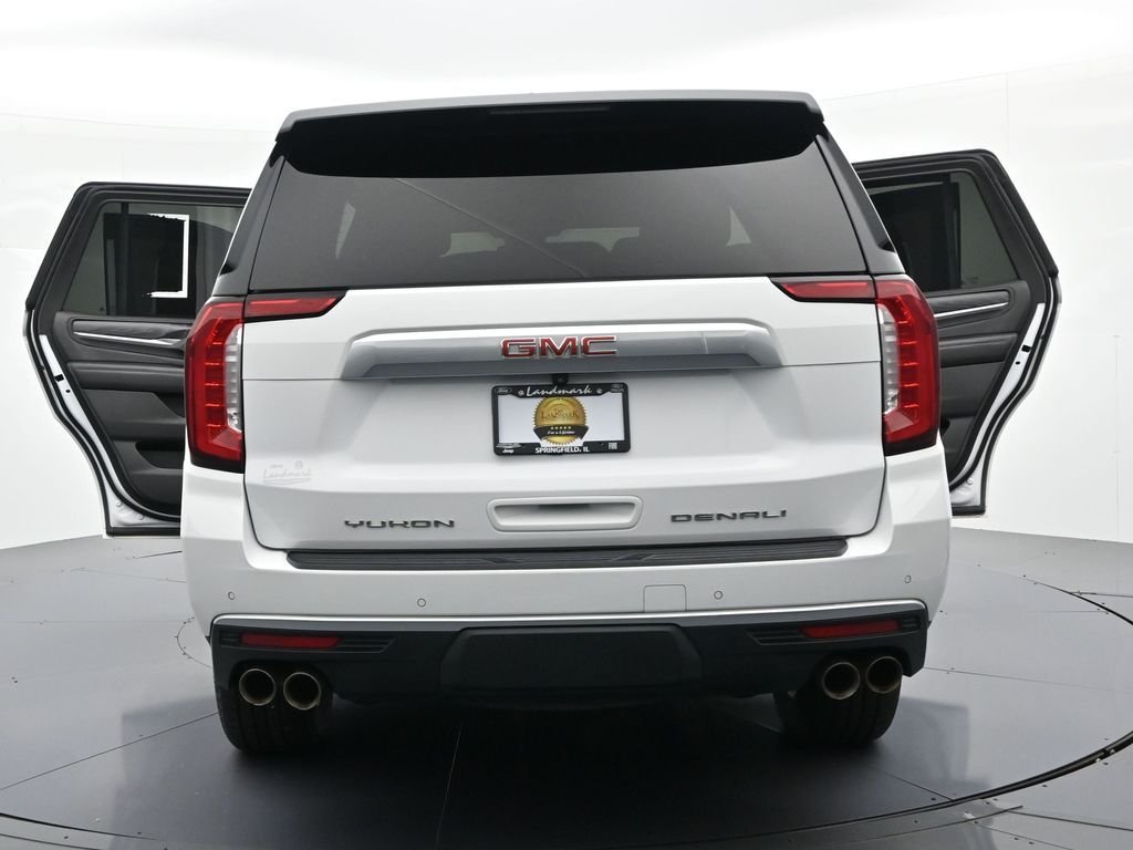 Used 2023 White GMC Denali image 26