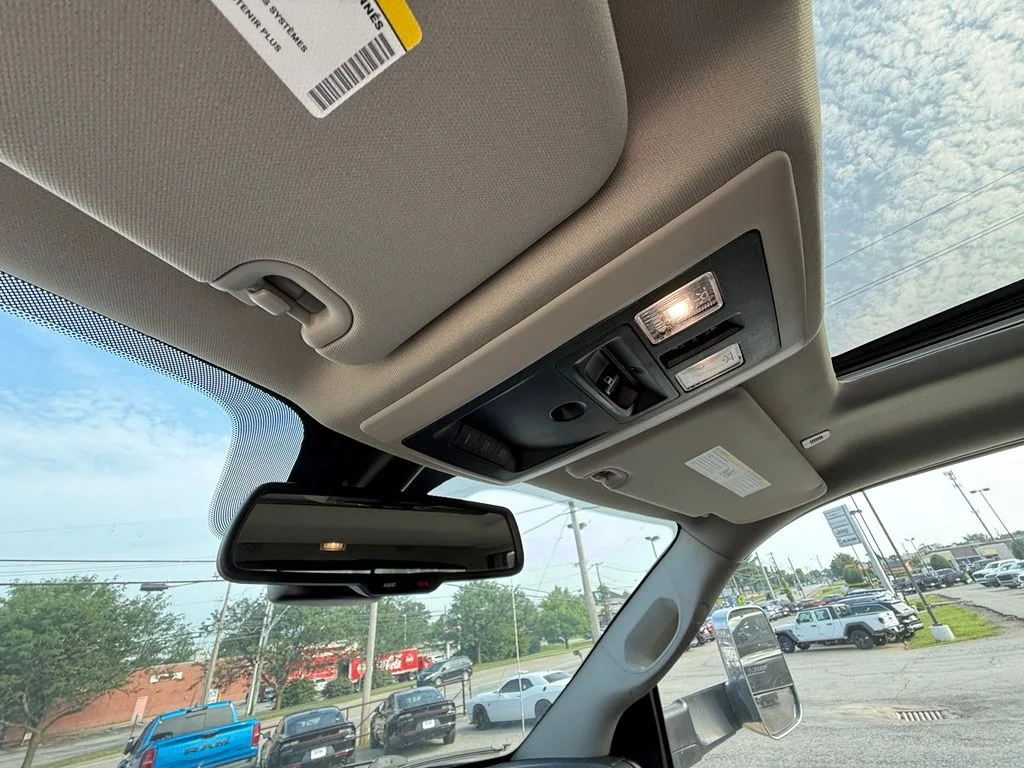 Used 2018 Black Ram Laramie image 24