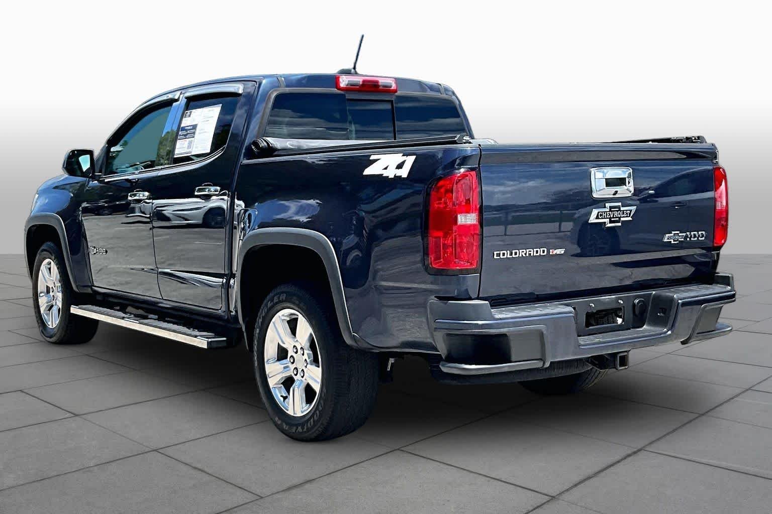 Used 2018 Centennial Blue Metallic Chevrolet 4WD Z71 image 12